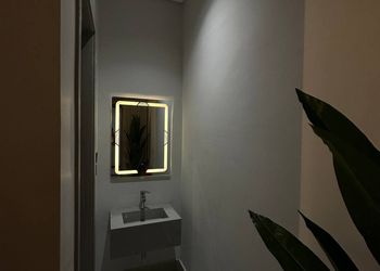 استديو هادئ بسرير ماستر 