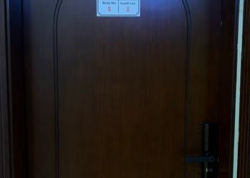 استديو بسرير ماستر وجلسة جانبية