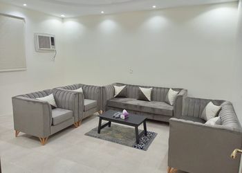 شقة بغرفة جلوس وغرفتين نوم 