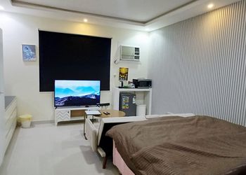استديو بسرير ماستر