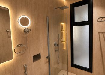 شقة بصالة أنيقة وتصميم فاخر 