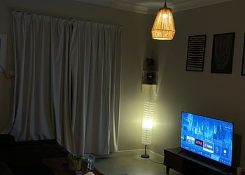 شقة بصالة ودخول ذاتي