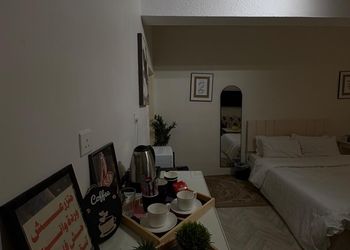 استديو بسرير ماستر وجلسة جانبية