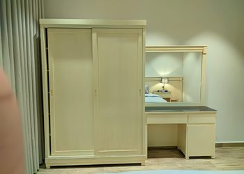 شقة بغرفة معيشة وغرفة نوم 