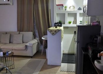 شقة بدخول ذاتي وصالة مريحة 
