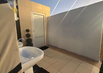 مخيم ببيت شعر وجلسة عريش