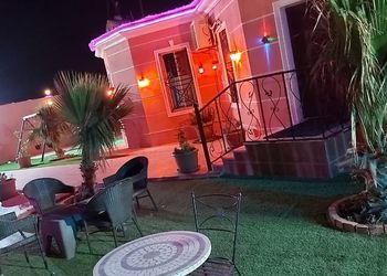 استراحة بمسبح والعاب أطفال 