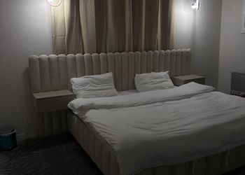 استديو بسرير ماستر ودخول ذاتي