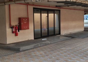 استديو بأثاث مريح وبسيط 
