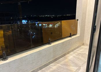شقة بصالة انيقة وغرفتين نوم