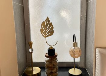 استديو بأثاث مريح وبسيط 