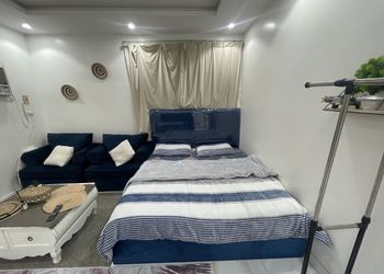 استديو هادئ بدخول ذاتي 