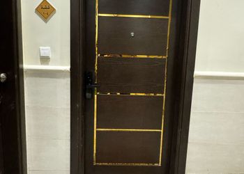 استديو بسرير ماستر وجلسة جانبية