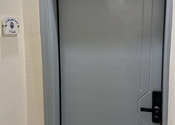 استديو بسرير ماستر وجلسة 