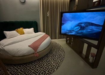 استديو بسرير مريح وجاكوزي 
