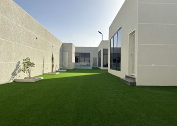 شاليه بصاله ومسبح خارجي 