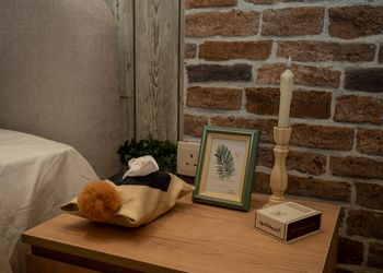 استديو بسرير ماستر وجلسة جانبية 