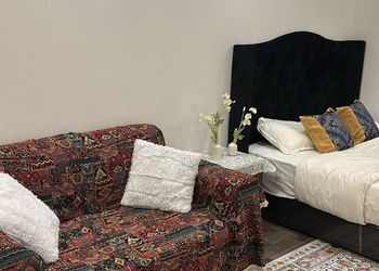 استديو بسرير ماستر وجلسة