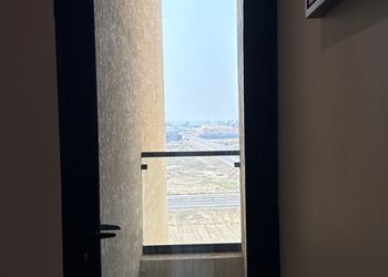 شقة بغرفة نوم ودخول ذاتي 