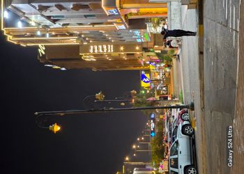 شقة بغرفة معيشة وغرفة نوم 
