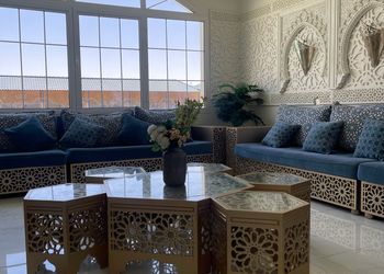 استراحة بجلسة خارجية ومسبح