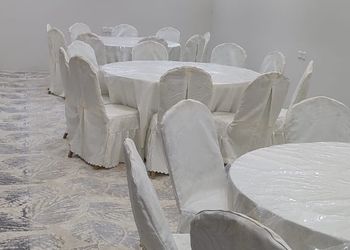 استراحة بمجلس وفناء خارجي 
