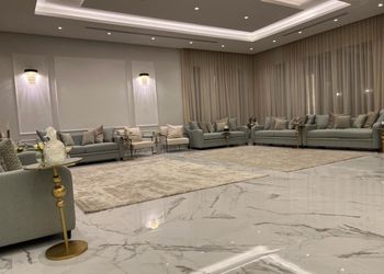 استراحة بمسطح اخضر ومجالس