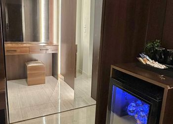 استديو بسرير ماستر وأثاث مريح 