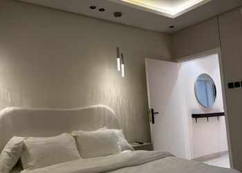 استديو هادئ بدخول ذاتي