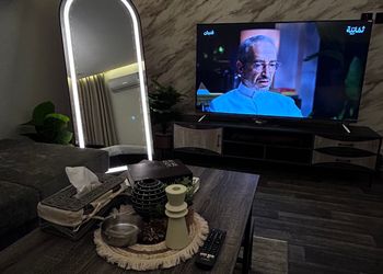 استديو بسرير ماستر وجلسة جانبية