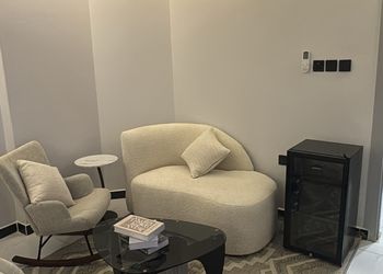 استديو بسرير ماستر وجلسة جانبية 