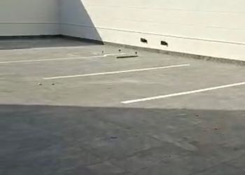 استديو بسرير ماستر و جلسة جانبية