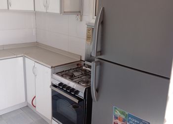 استراحة بمسبح و مسطح اخضر