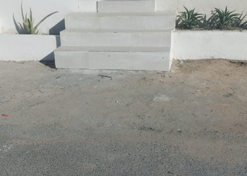 استديو بسرير ماستر  وجلسة جانبية