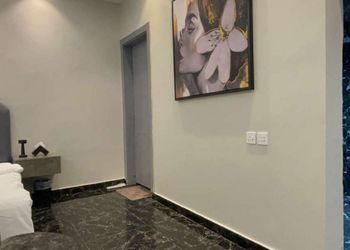 استديو بتصميم انيق ودخول ذاتي
