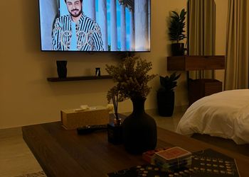 استديو بسرير ماستر وجلسة جانبية
