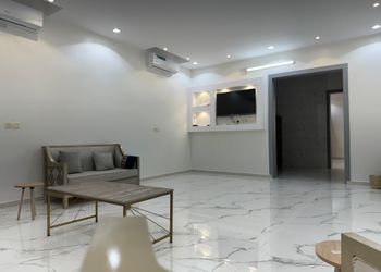 شاليه بمسطح اخضر ومجلس