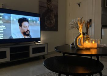 شقة بغرفة معيشة وغرفة نوم 
