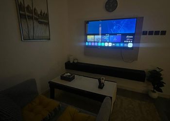 استديو هادئ بسرير ماستر 