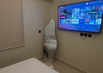 استديو بسرير ماستر