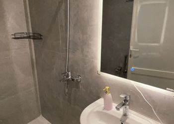 استديو هادئ بدخول ذاتي 