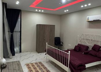 استراحة بمسطح اخضر ومجالس