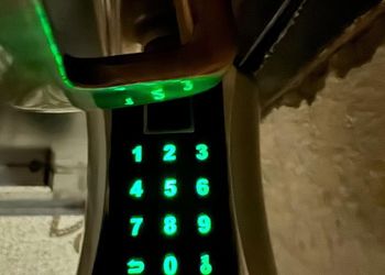 استديو بسرير ماستر