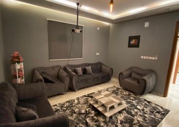 شاليه بمسطح اخضر ,ومسبح خارجي 