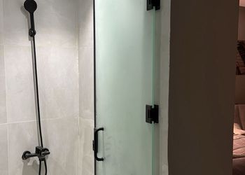 استديو بسرير ماستر وجلسة جانبية 