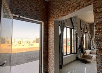 استراحة بمسطح اخضر ومجالس