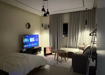 استديو بسرير ماستر وجلسة جانبية 