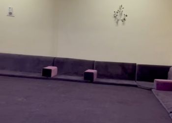 مزرعة بأجواء جميلة ومجالس واسعة