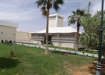 منتجع فندقي بمجالس فاخرة وغرف واسعة 