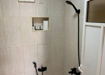استوديو بثلاث أسرة 